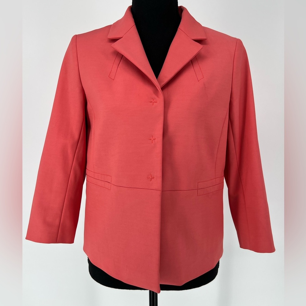 TALBOTS PETITES CORAL BLAZER FULLY LINED, WELL TAILORED & THREE UNIQUE SNAPS